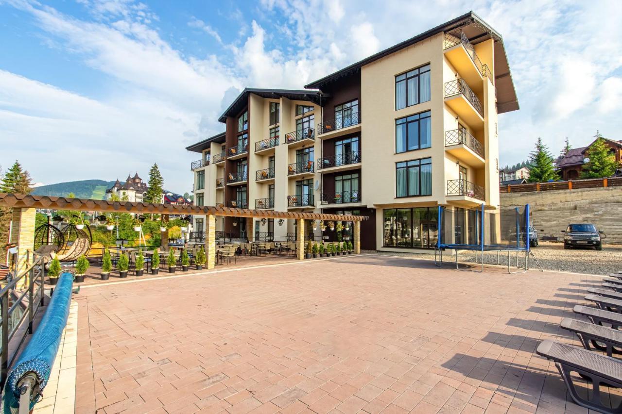 Gold Palace Wellness & Spa Boekovel Buitenkant foto