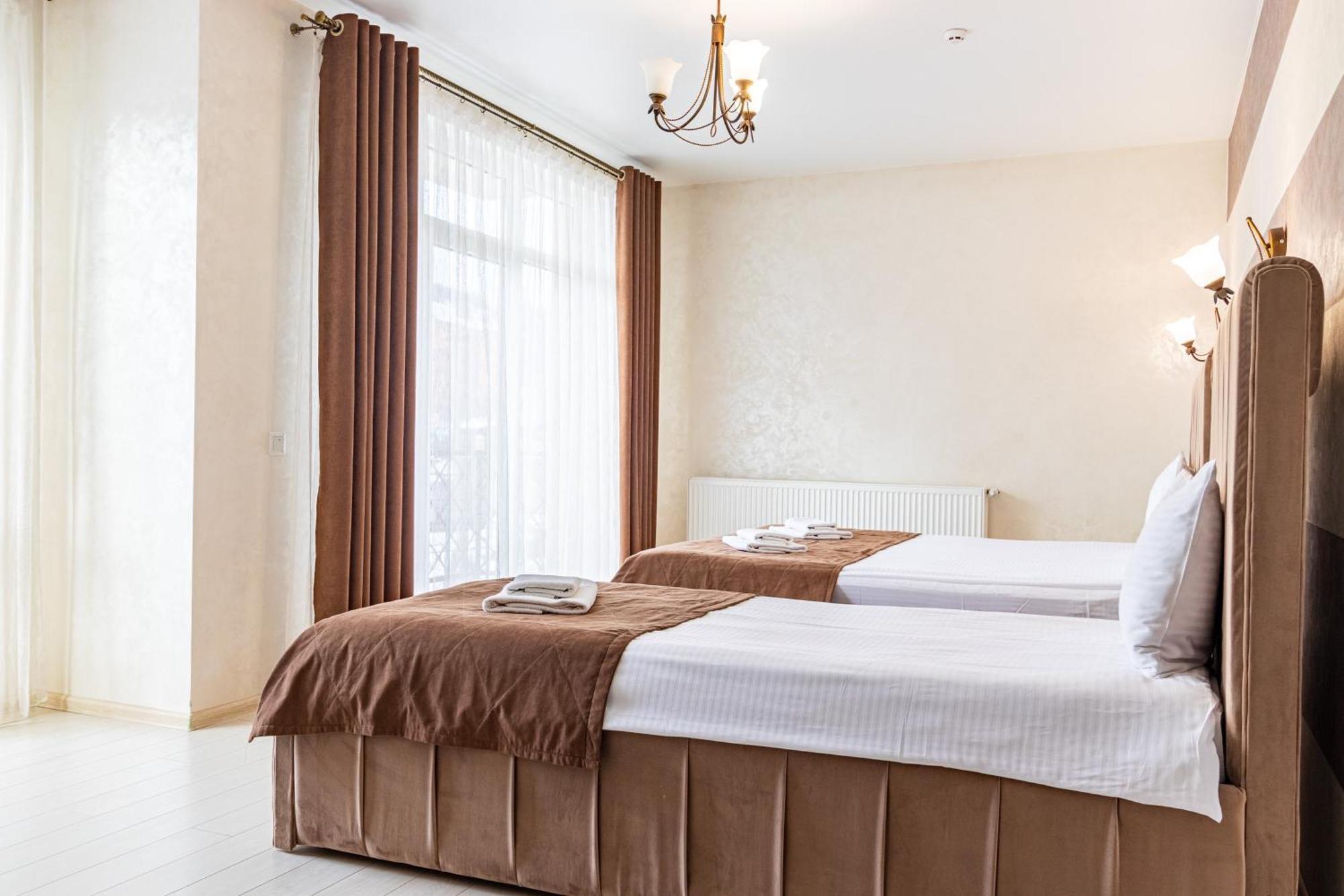 Gold Palace Wellness & Spa Boekovel Buitenkant foto
