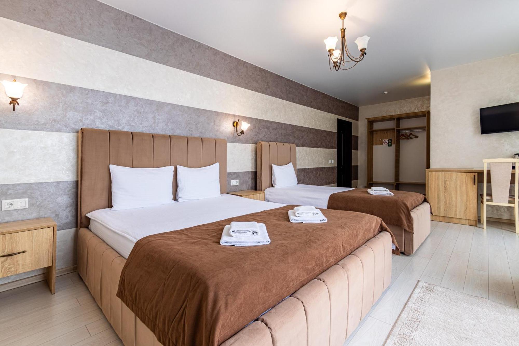Gold Palace Wellness & Spa Boekovel Buitenkant foto