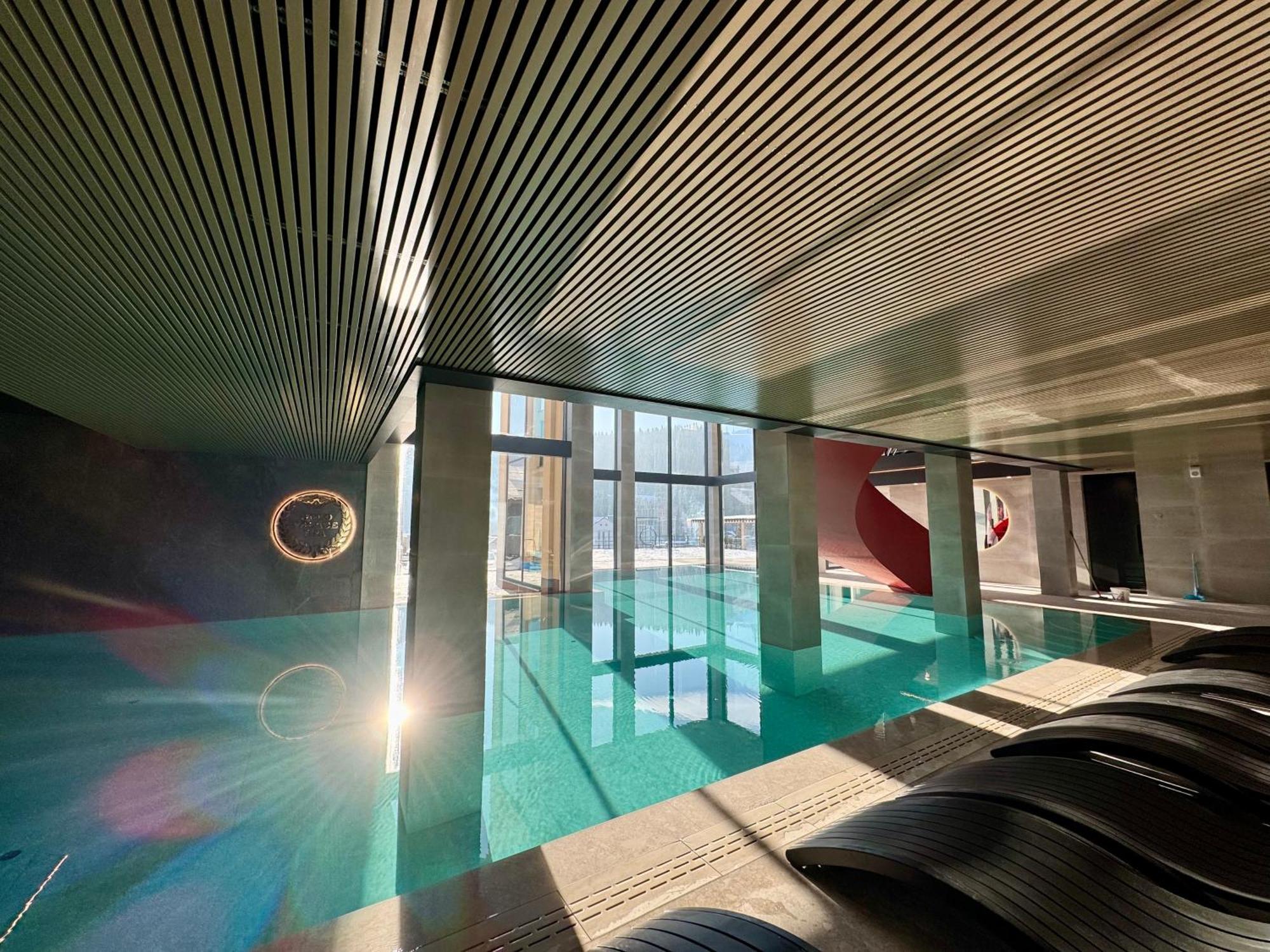 Gold Palace Wellness & Spa Boekovel Buitenkant foto