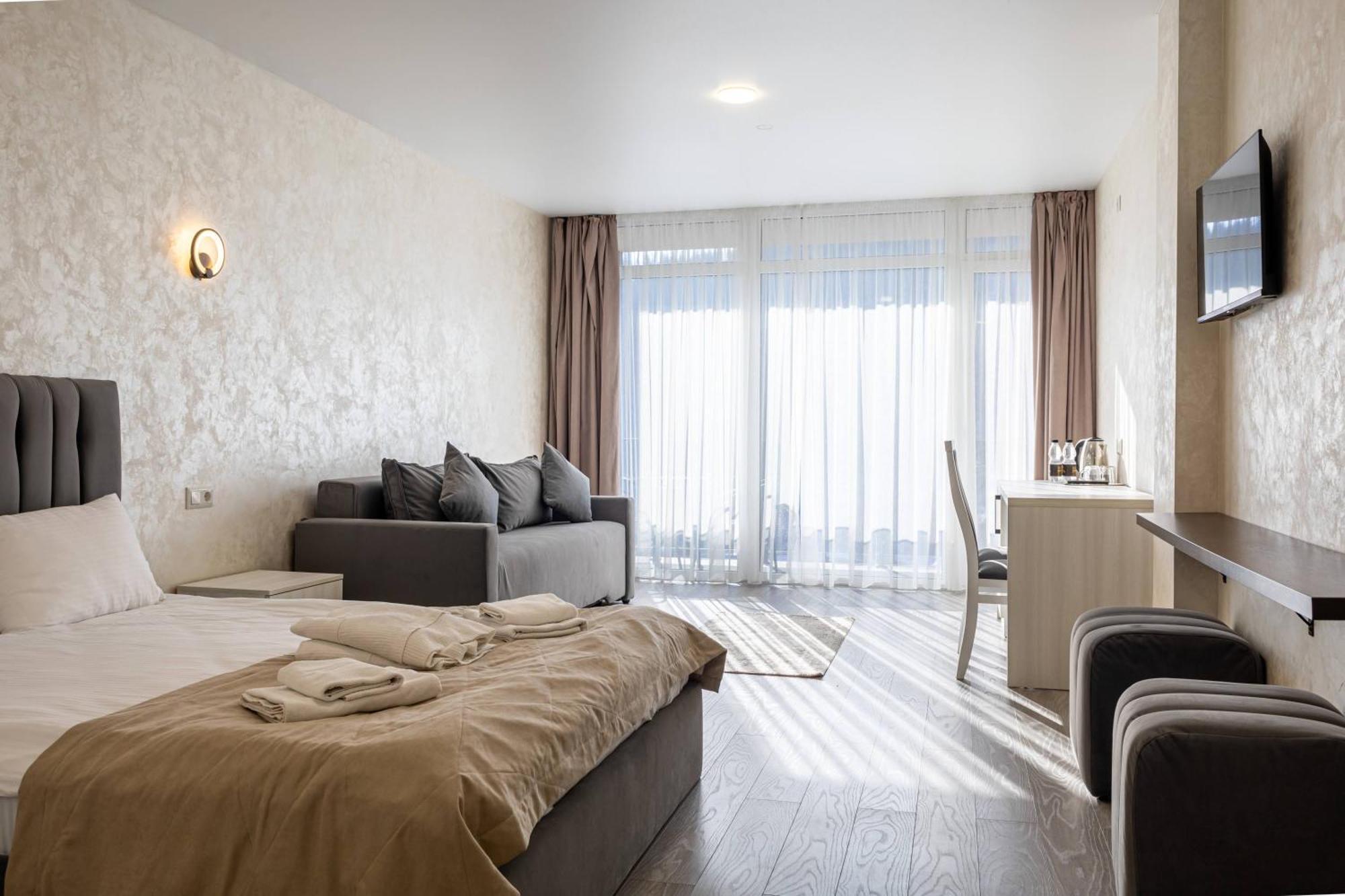 Gold Palace Wellness & Spa Boekovel Buitenkant foto
